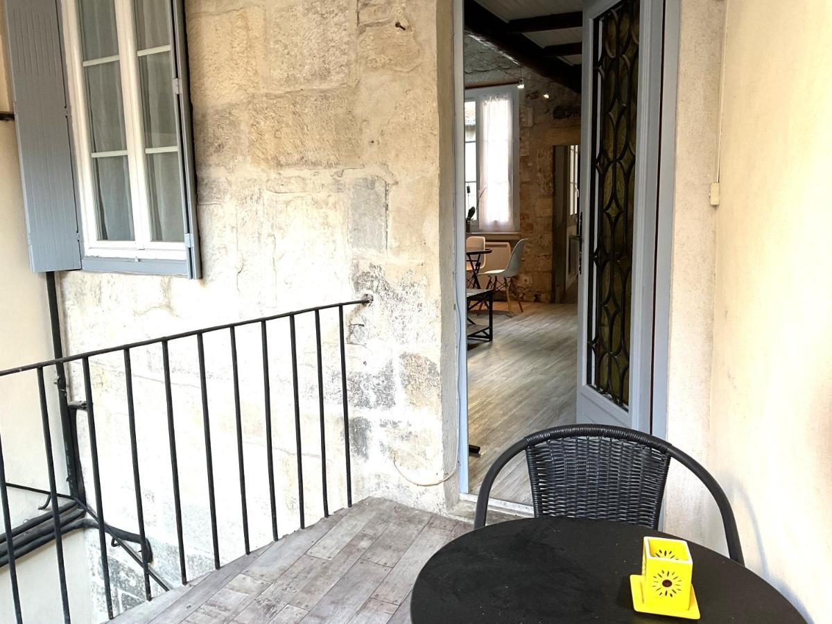 Place Aux Herbes Apartment Nimes Luaran gambar