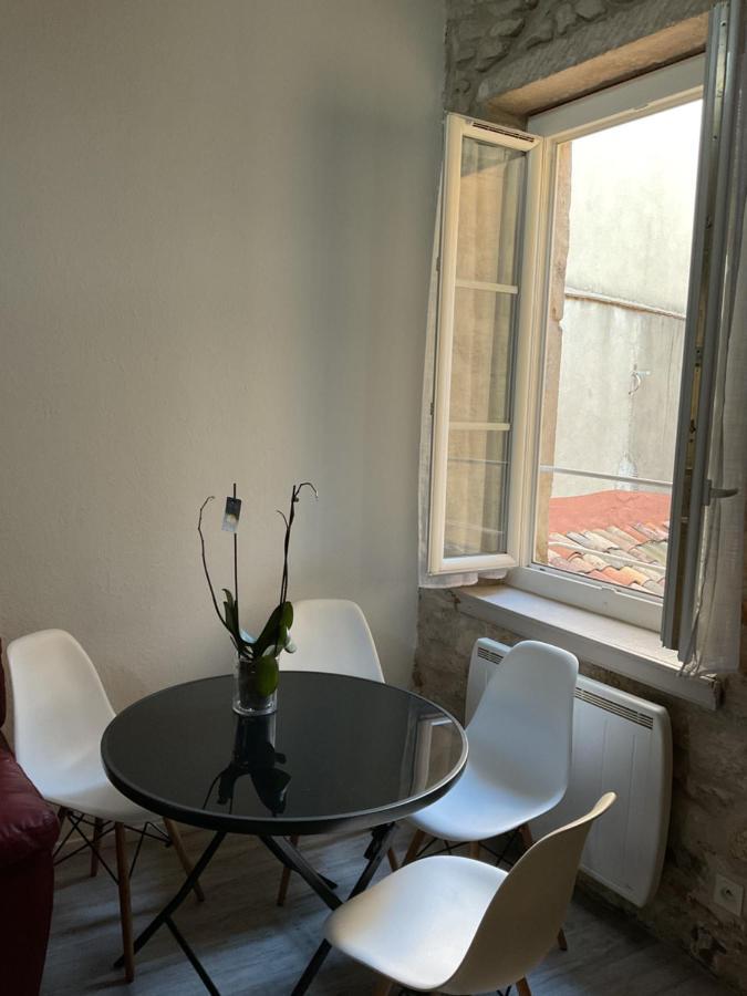 Place Aux Herbes Apartment Nimes Luaran gambar