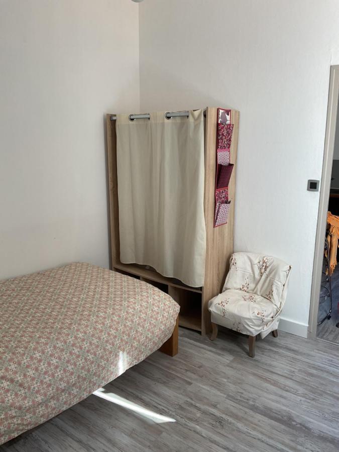 Place Aux Herbes Apartment Nimes Luaran gambar