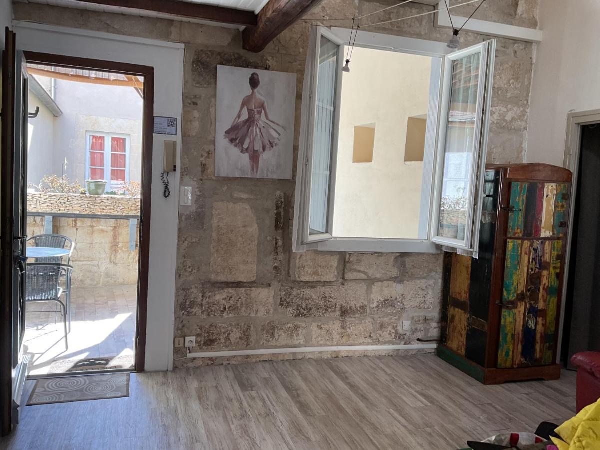 Place Aux Herbes Apartment Nimes Luaran gambar
