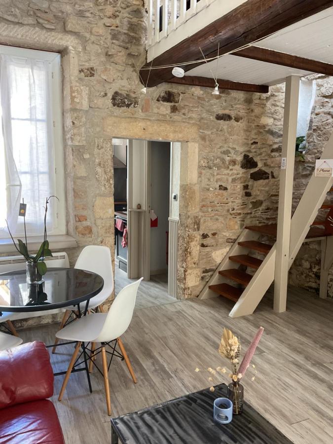 Place Aux Herbes Apartment Nimes Luaran gambar
