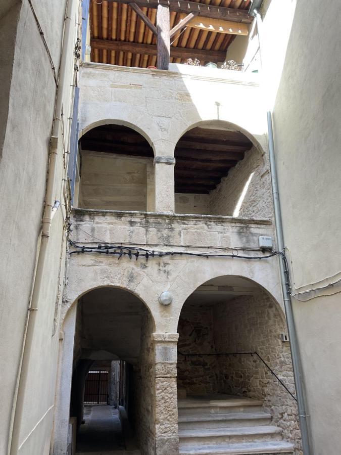 Place Aux Herbes Apartment Nimes Luaran gambar